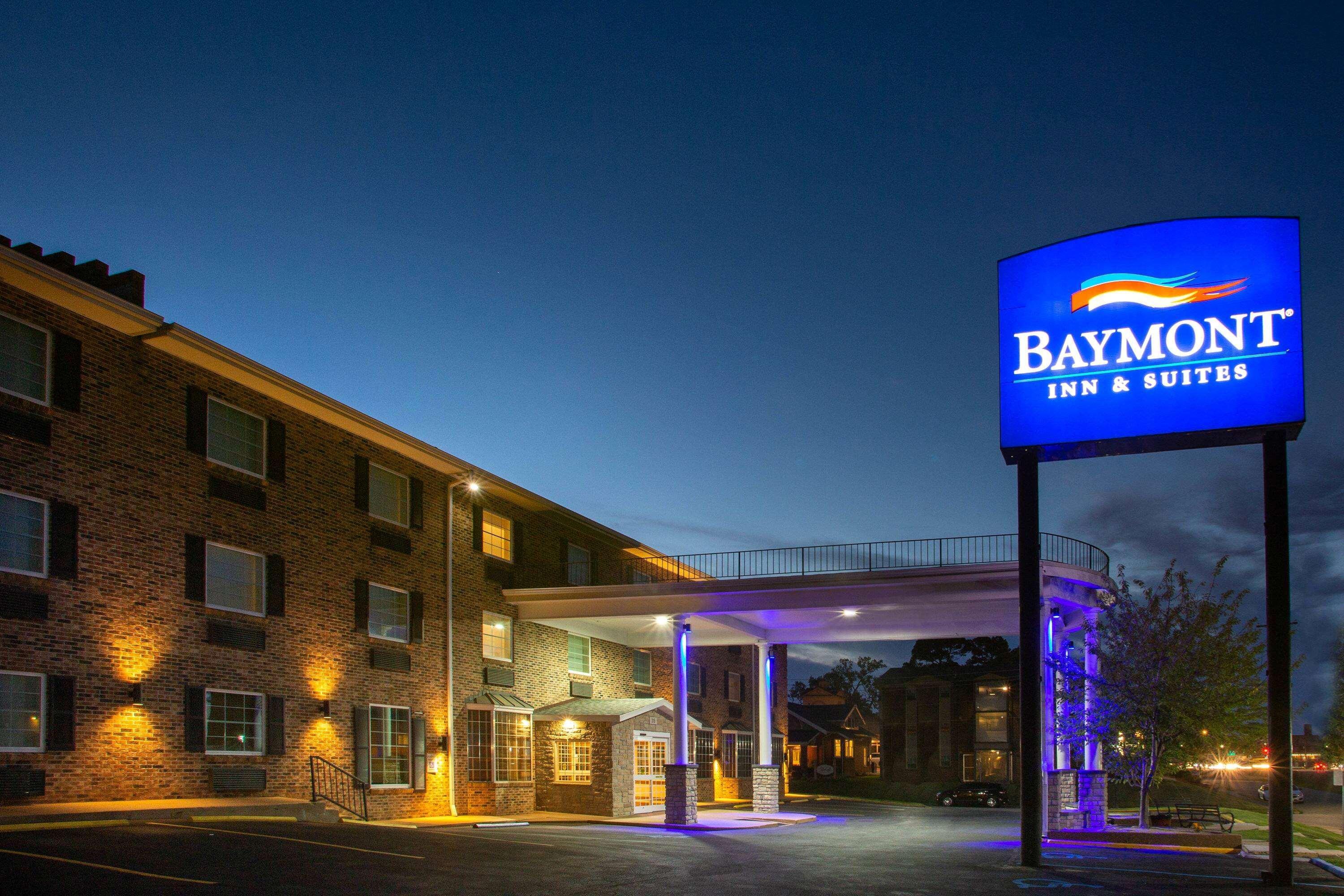 Baymont By Wyndham Jefferson City Exterior photo