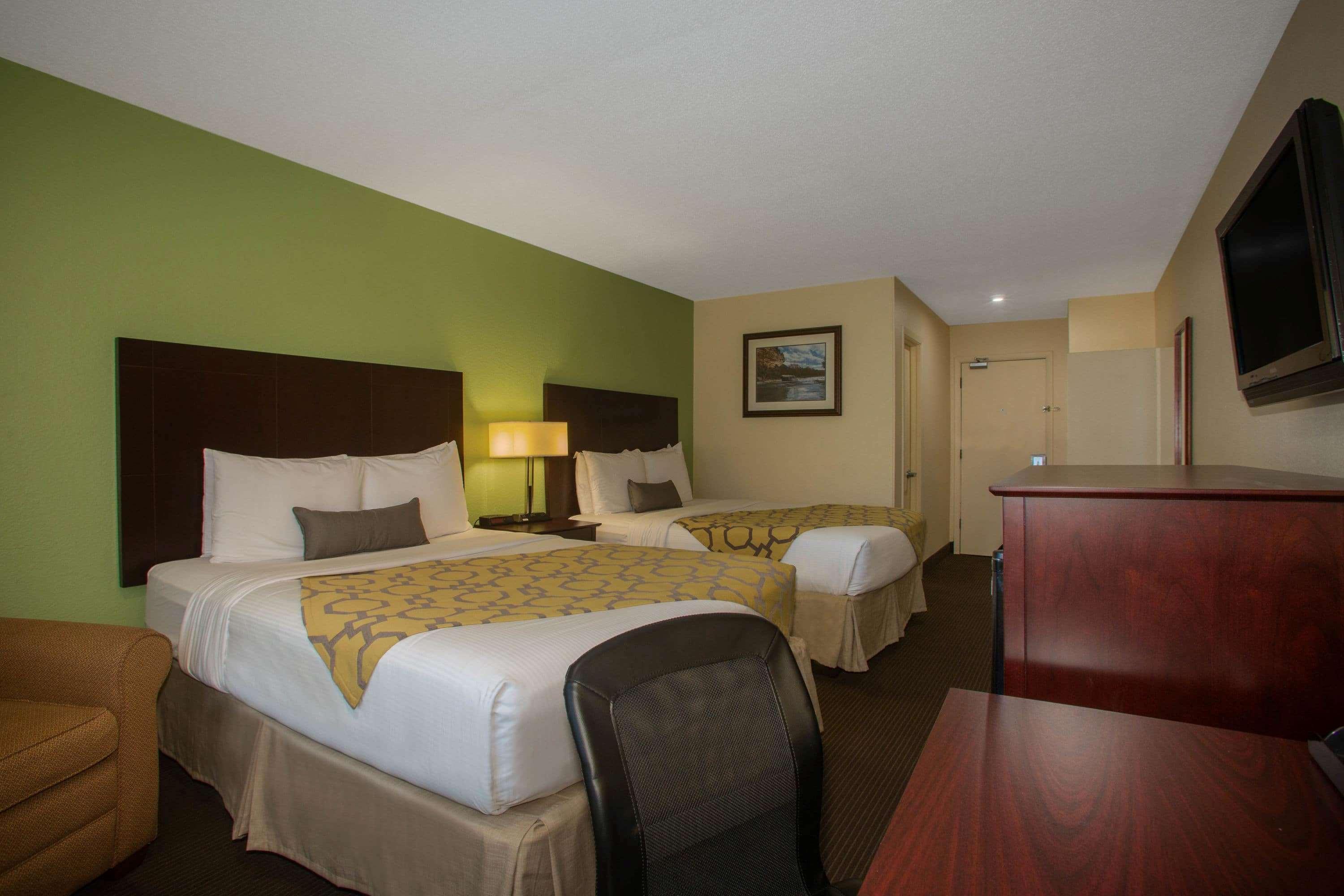 Baymont By Wyndham Jefferson City Exterior photo