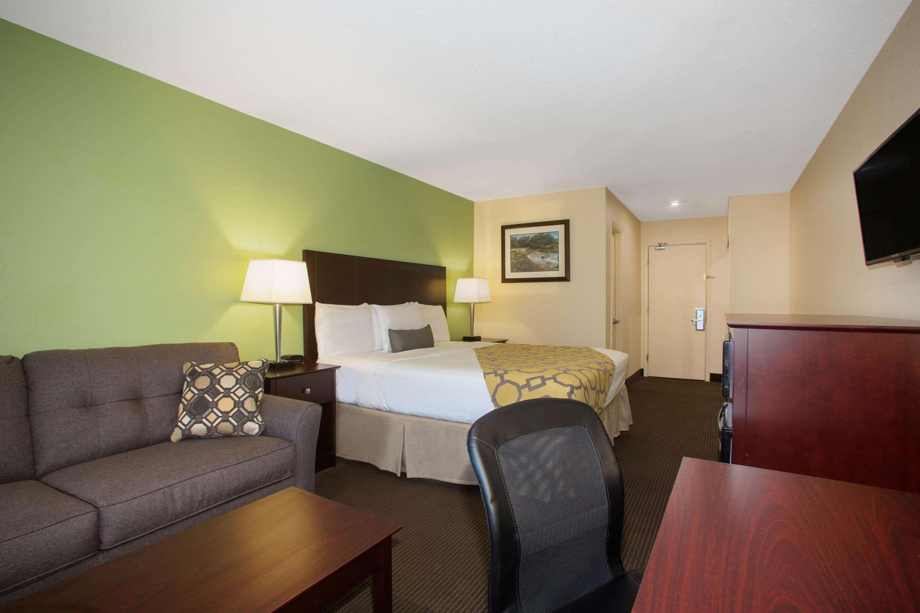 Baymont By Wyndham Jefferson City Exterior photo
